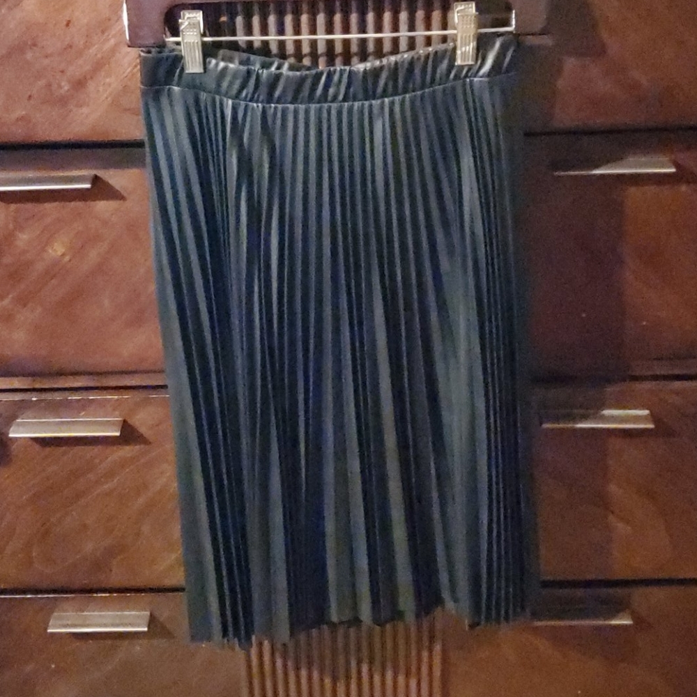 Very nice pleated skirt